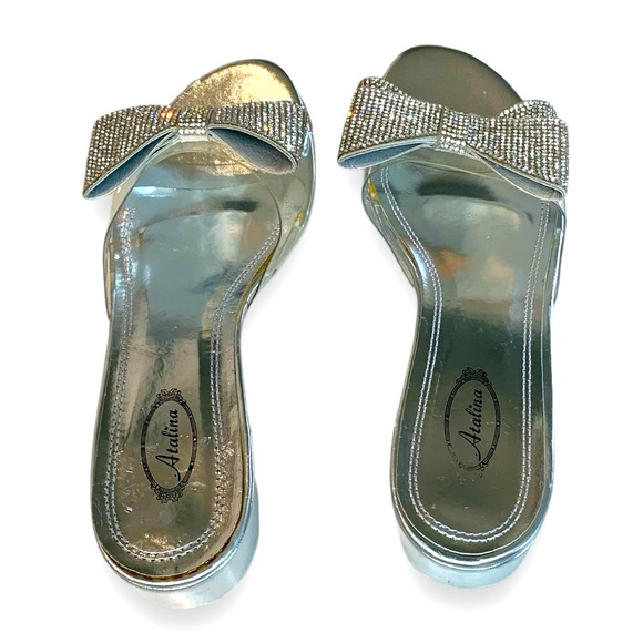 ATALINA SLIP ON SPARKLY SILVER BOW FRONT SANDALS. WOMEN’S SIZE 7.5 - Picture 6 of 7